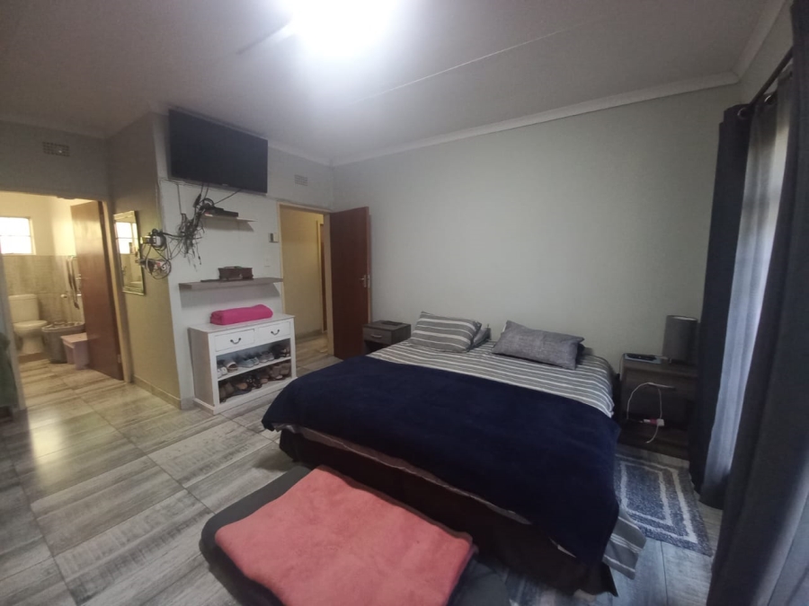 4 Bedroom Property for Sale in Protea Park North West